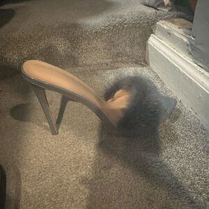 Elegant Gray Stiletto Heels with Fur Accent